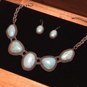 Boho Chic reversible necklace and earrings see pictures